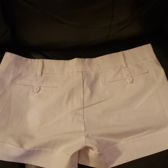 Shorts - Picture 3 of 6